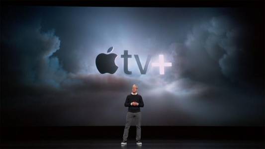 Apple TV+ си купува носталгия за борба с Netflix и Hulu