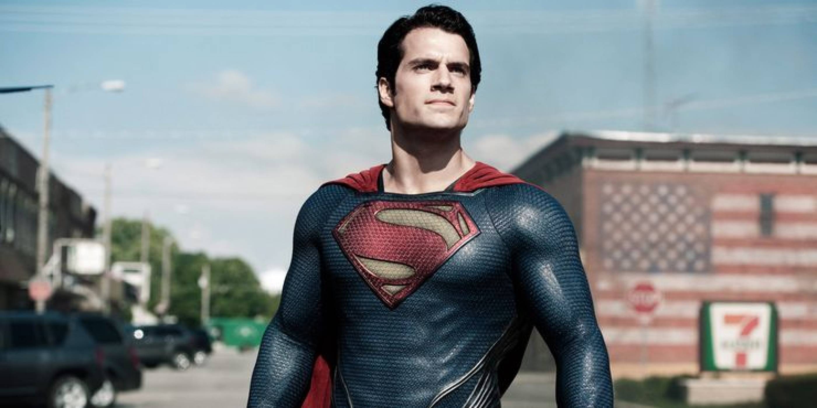 Хенри Кавил ще играе Superman в поне още един филм