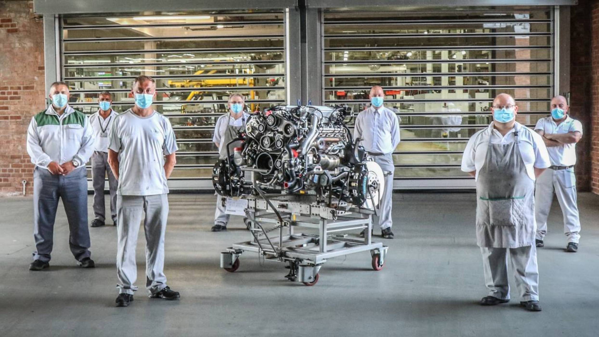  Bentley прати в заслужена пенсия най-стария V8 двигател в света