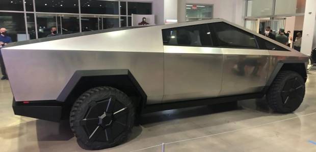 Заявките за Tesla Cybertruck вървят нагоре, но колко от тях ще се реализират?