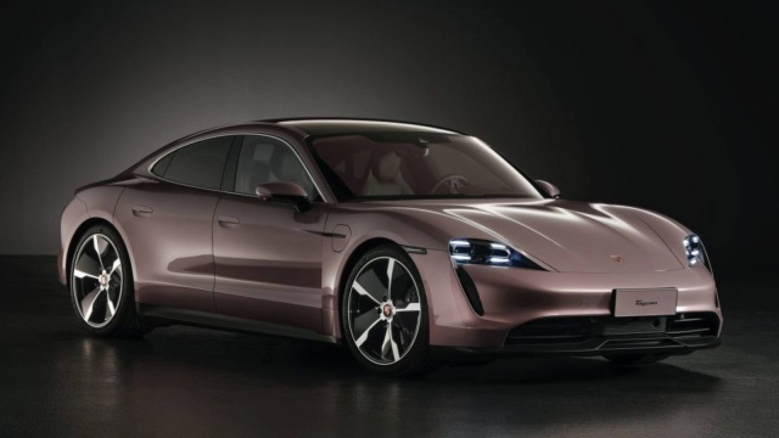 По-евтиното Porsche Taycan е факт, но скоро няма да си го купите