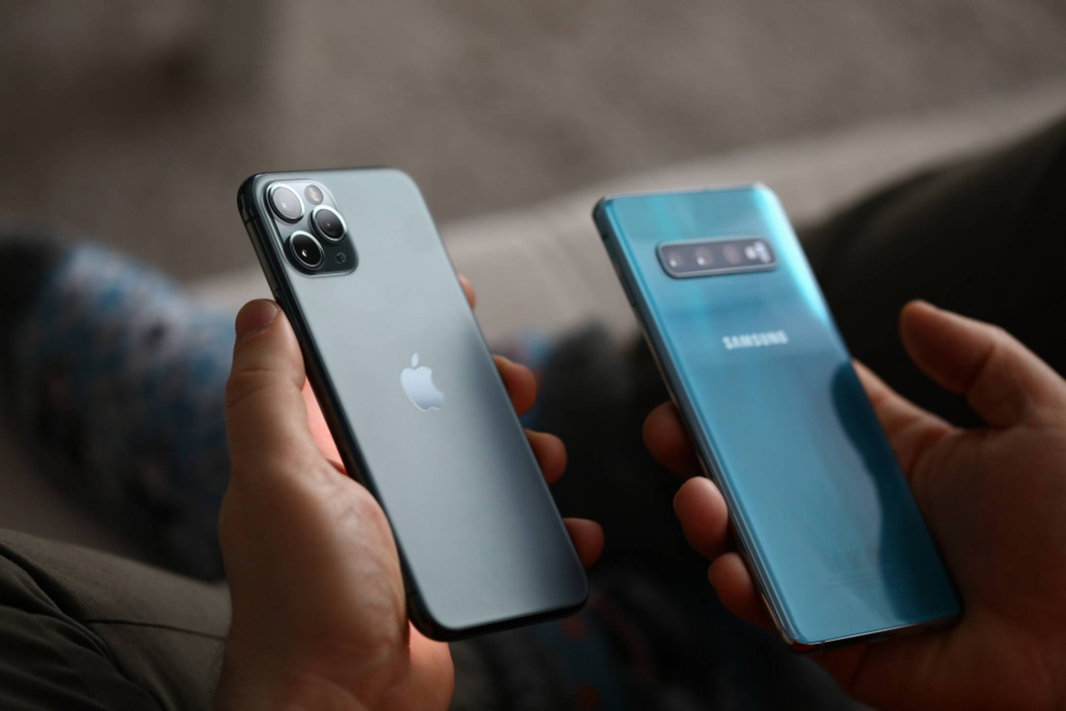 Apple плати рекордна неустойка от почти 1 млрд. долара на Samsung