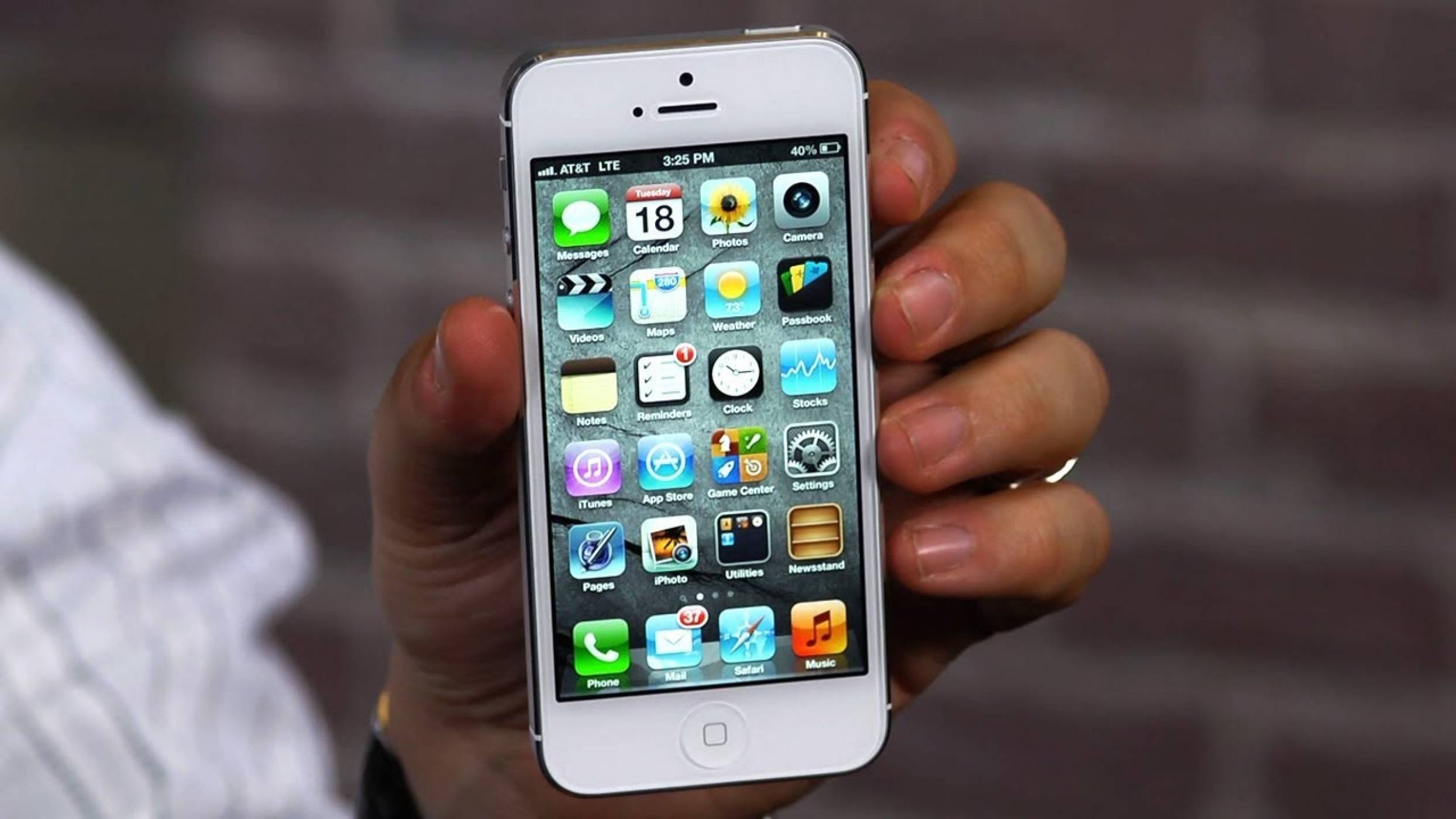 5.4-инчовият дисплей на iPhone 12 остава непроменен