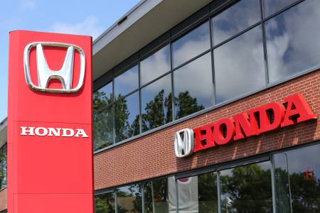 Honda прибира обратно 608 000 коли заради проблем със софтуера