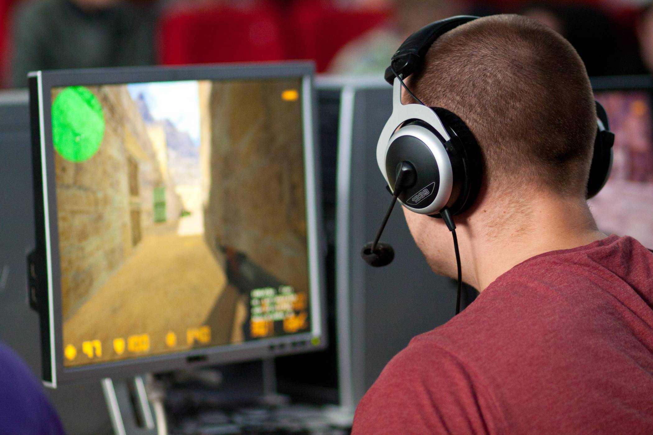 Можете да играете Counter-Strike 1.6 в браузъра си напълно безплатно 