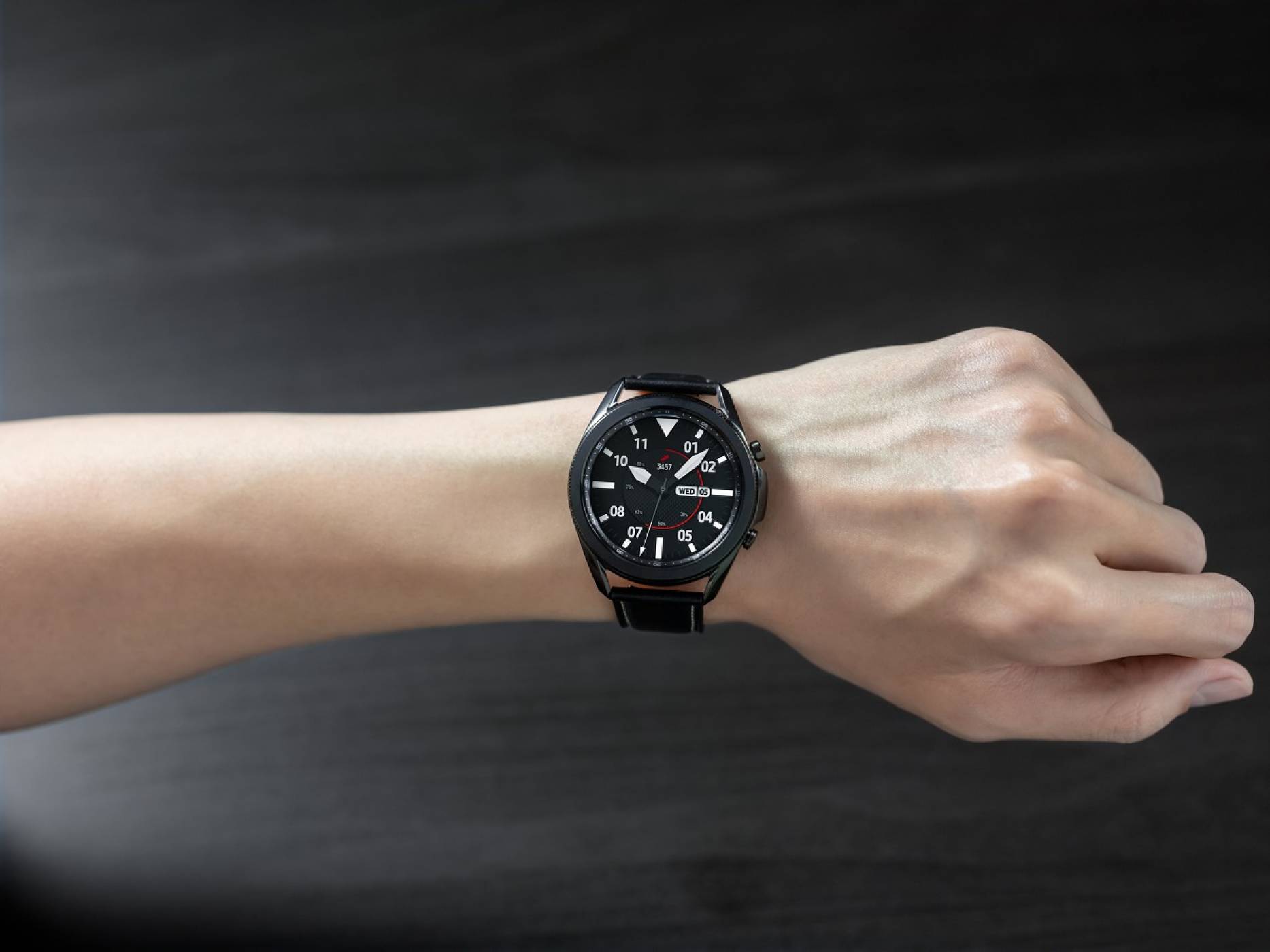 Samsung Galaxy Watch3: иновативният часовник е вече в България (ВИДЕО)