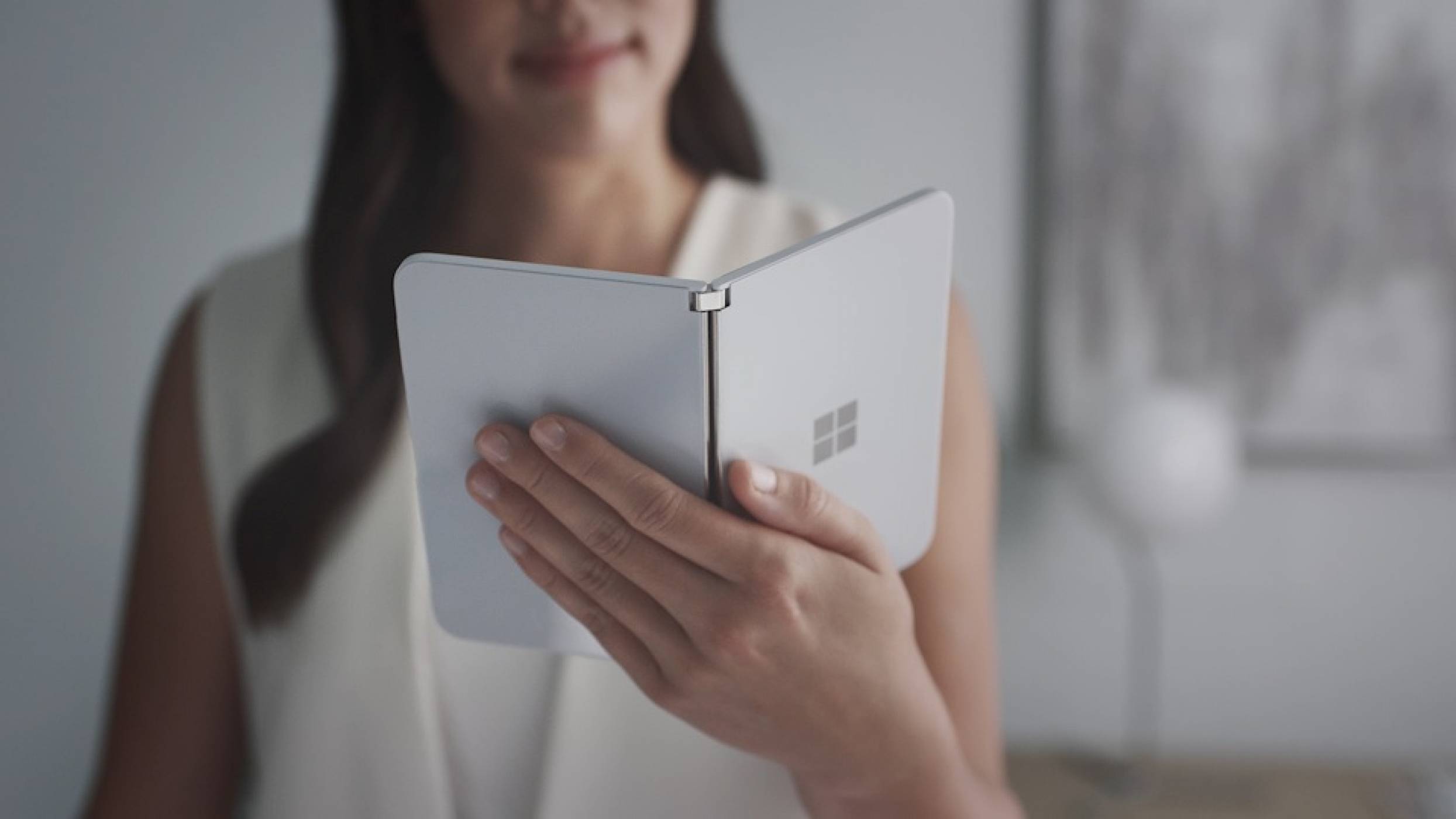 Surface Duo: първият Android телефон с два екрана на Microsoft идва на 10 септември (ВИДЕО)