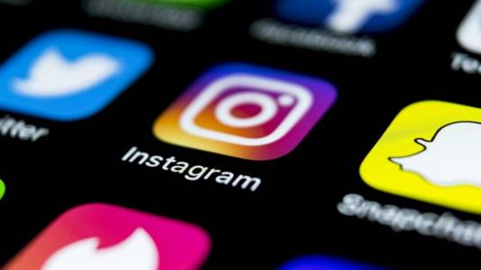 Защо Instagram пази цяла година уж изтрити снимки и съобщения?