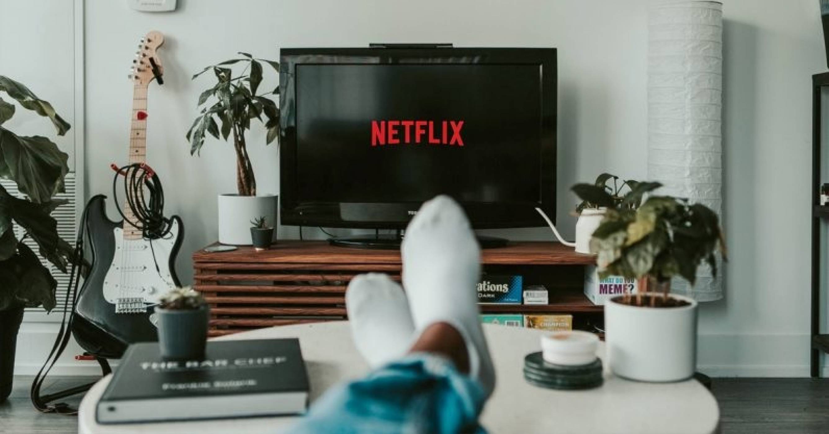 6 часа Netflix стрийминг се равняват на изгарянето на литър бензин