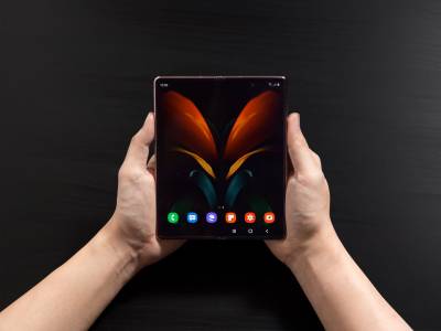 Емблематичният сгъваем Samsung Galaxy Z Fold2 е в България!