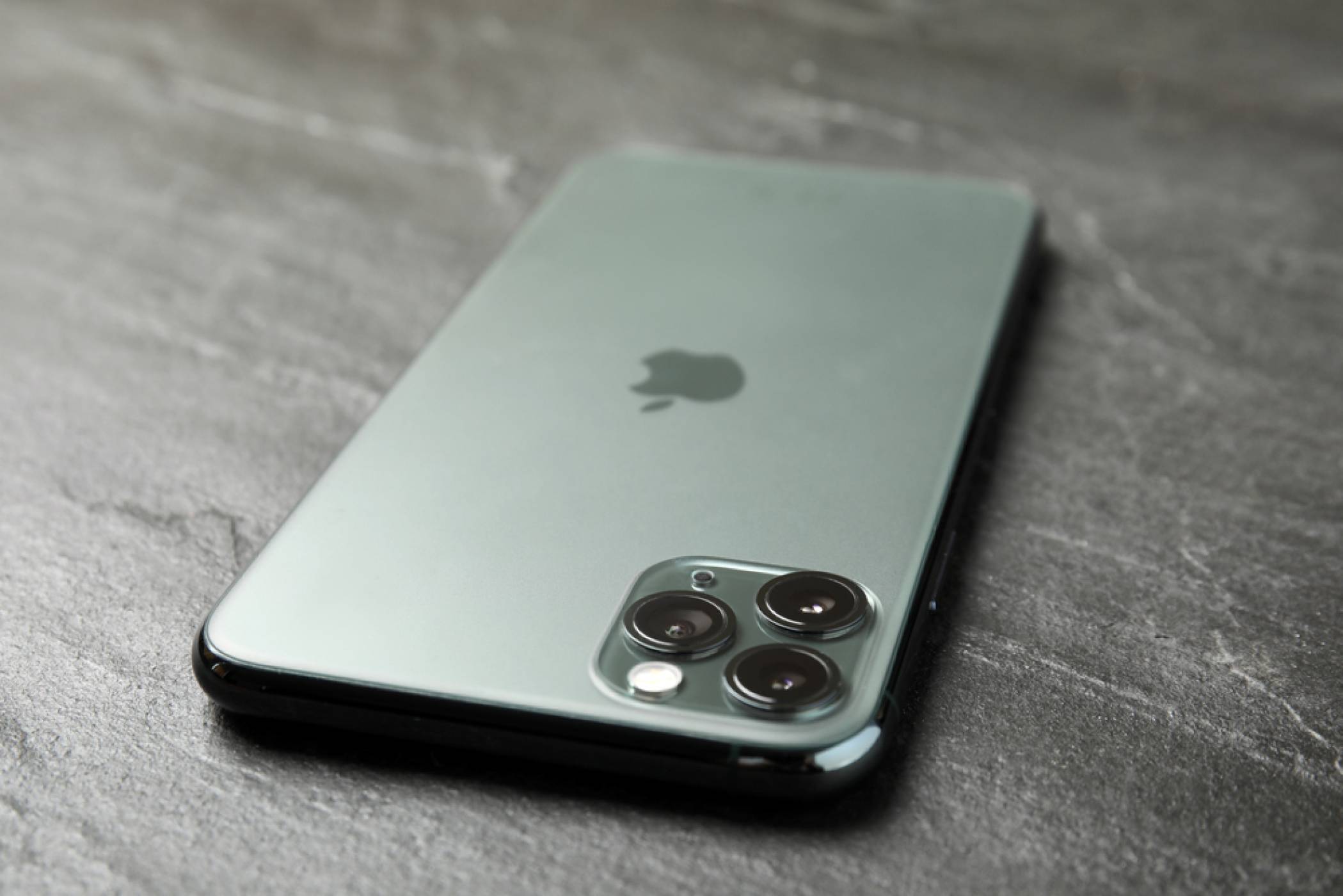 iPhone 12 ще бъде по-скъп от iPhone 11 заради материалите