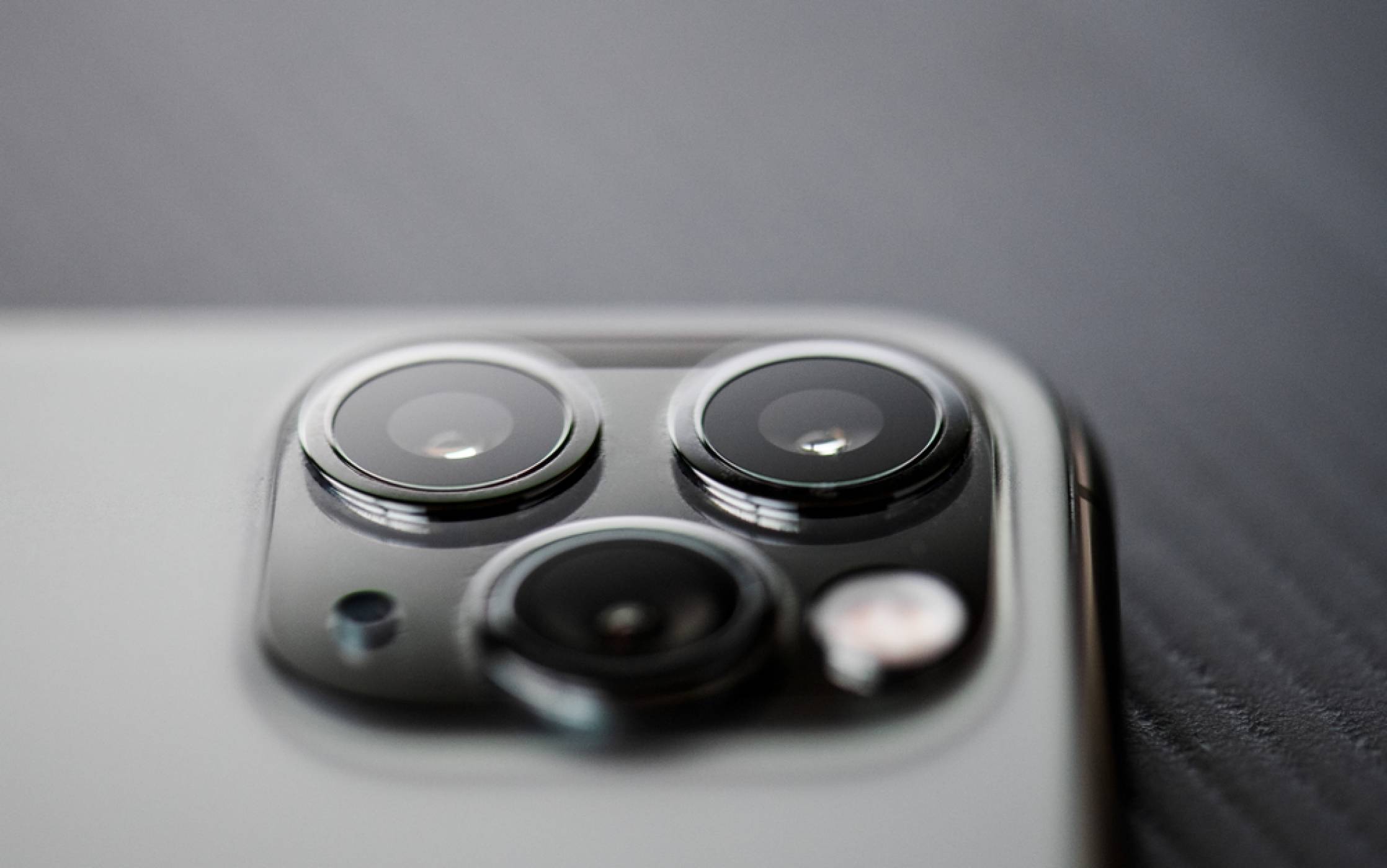 Новият 5.4-инчов iPhone ще се нарича iPhone 12 mini 