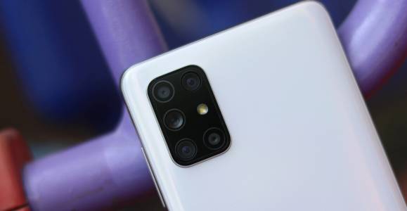Galaxy A72 ще бъде първият смартфон на Samsung с пет камери 