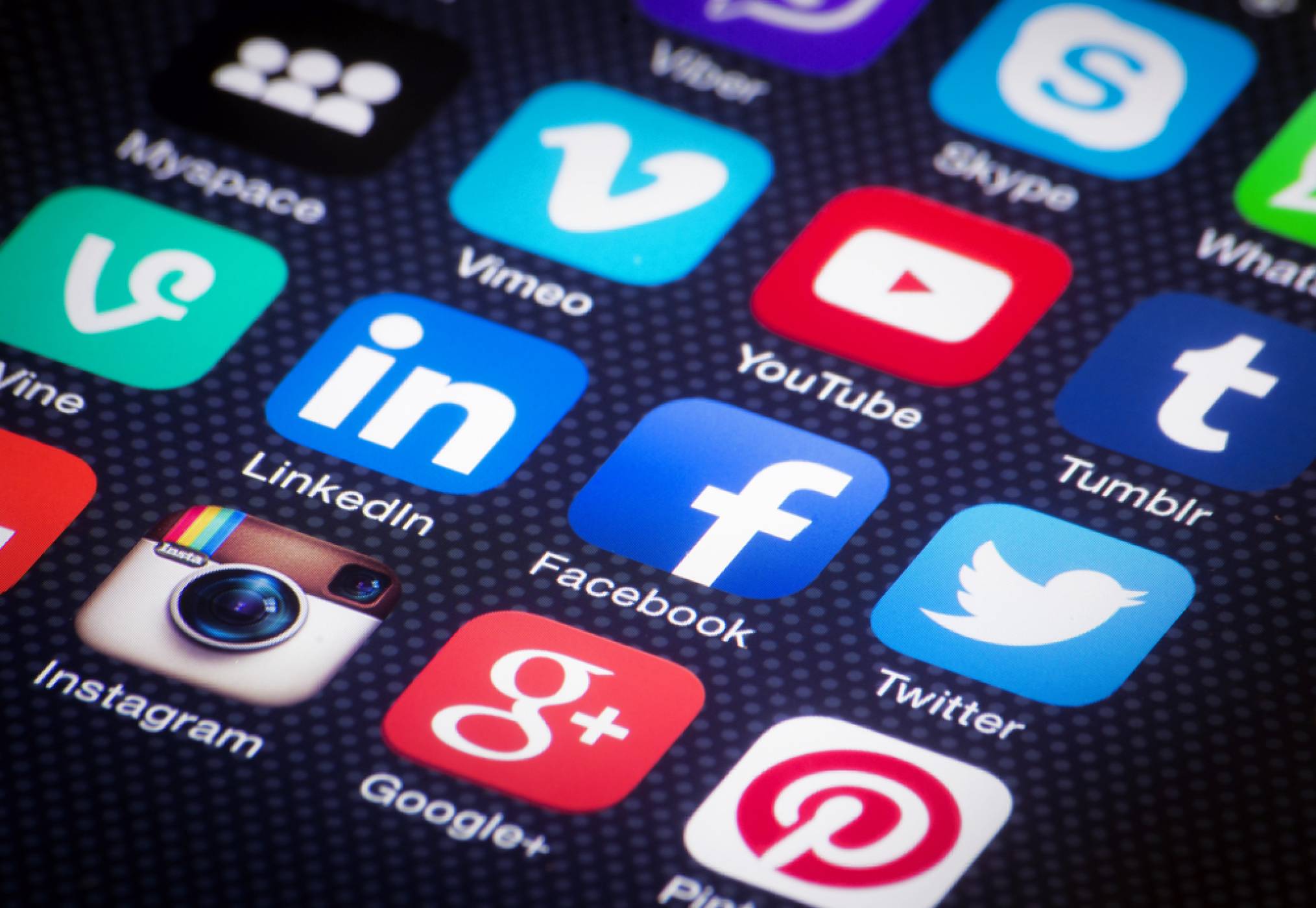 Вашингтон вдигна мерника на Facebook, Apple, Amazon и Google заради монопол 