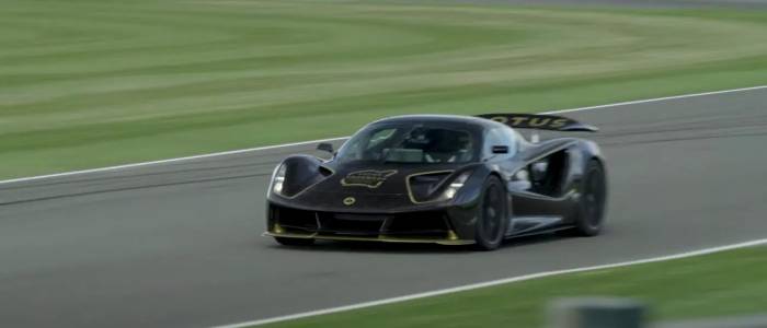 Вижте и чуйте електрическата суперкола Lotus Evija на пистата (ВИДЕО) 