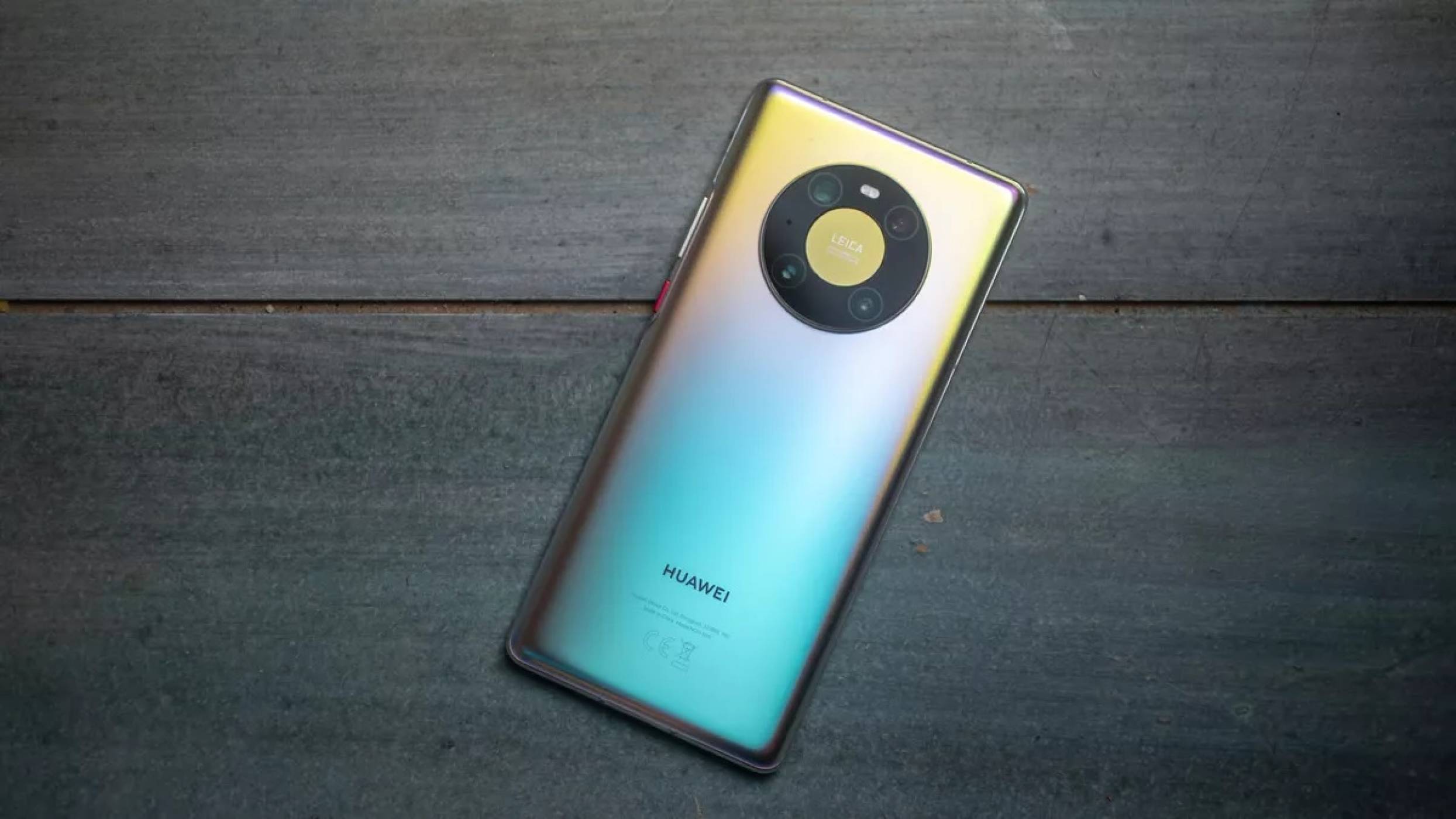 AI в Huawei Mate 40 Pro матира конкуренцията в тестовете 