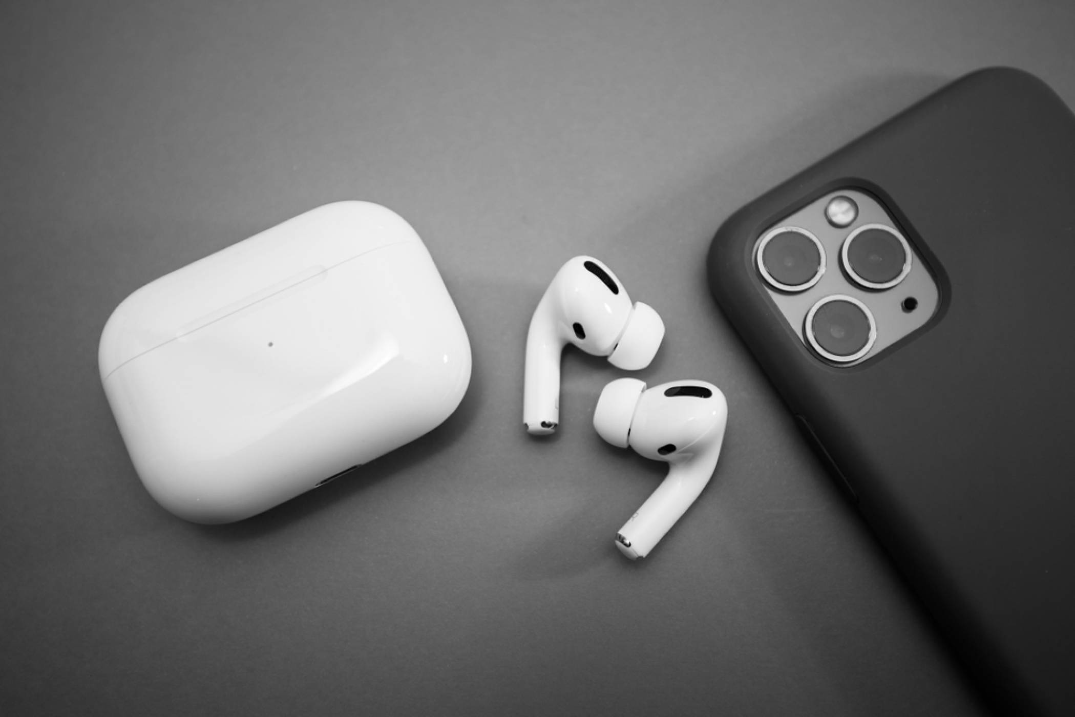 На Apple им омръзна: ще тестват дали слушалките не са просто мръсни