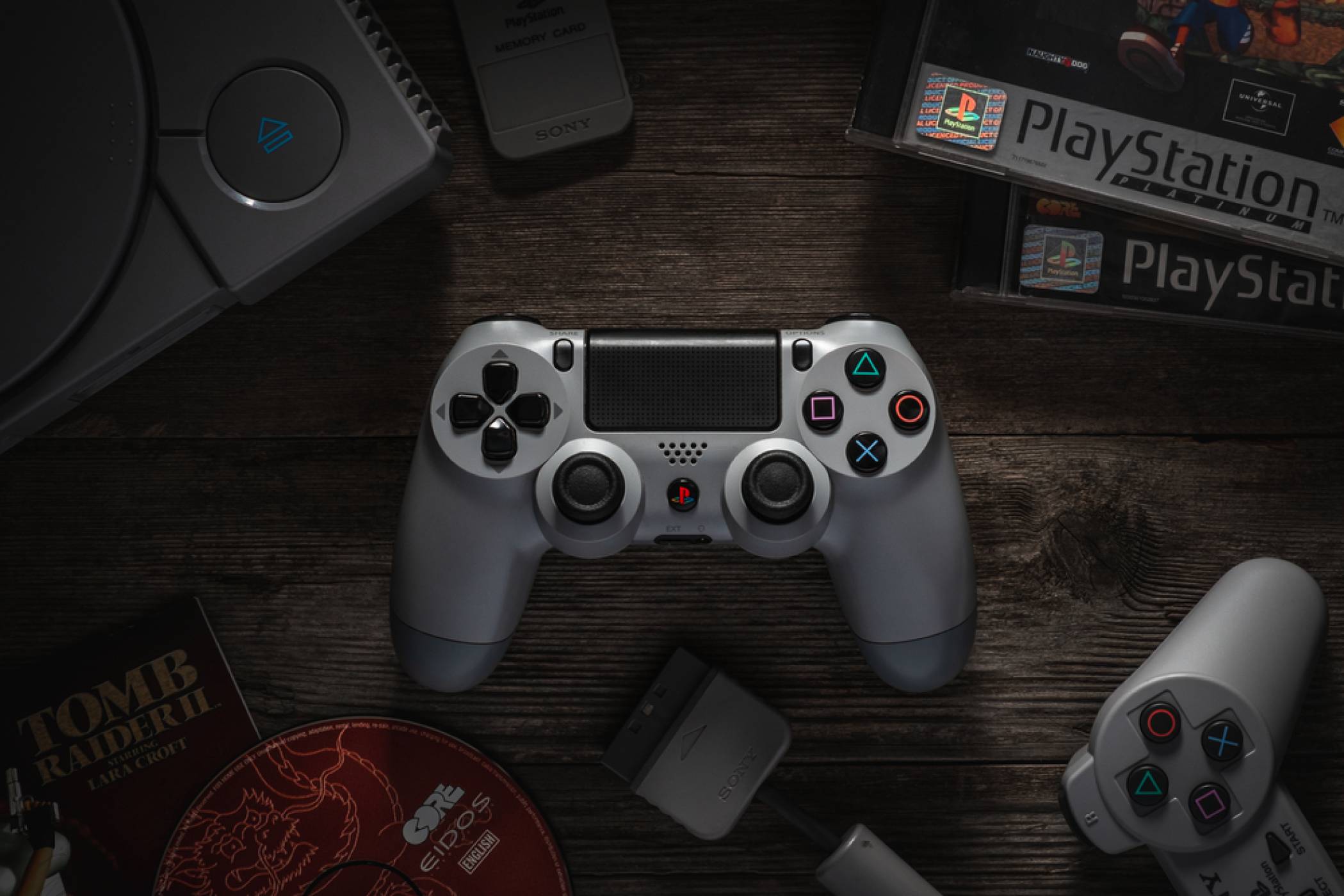 Играйте игри на своя iPhone с джойстика на PlayStation 4 - DualShock