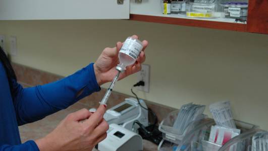 Първоначалните данни показват, че ваксината срещу коронавирус на Moderna е 94.5% ефективна 