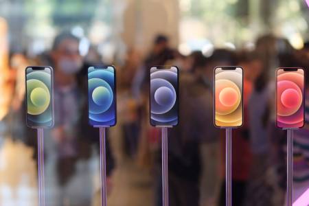 2022-ра може да бъде годината на гъвкавия iPhone 