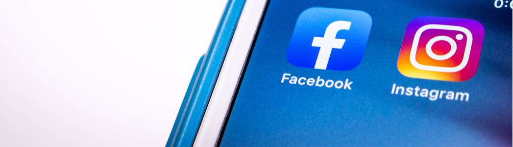 Apple си изми ръцете с Facebook