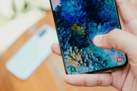 Galaxy S21 може би ще се отключва само с глас 