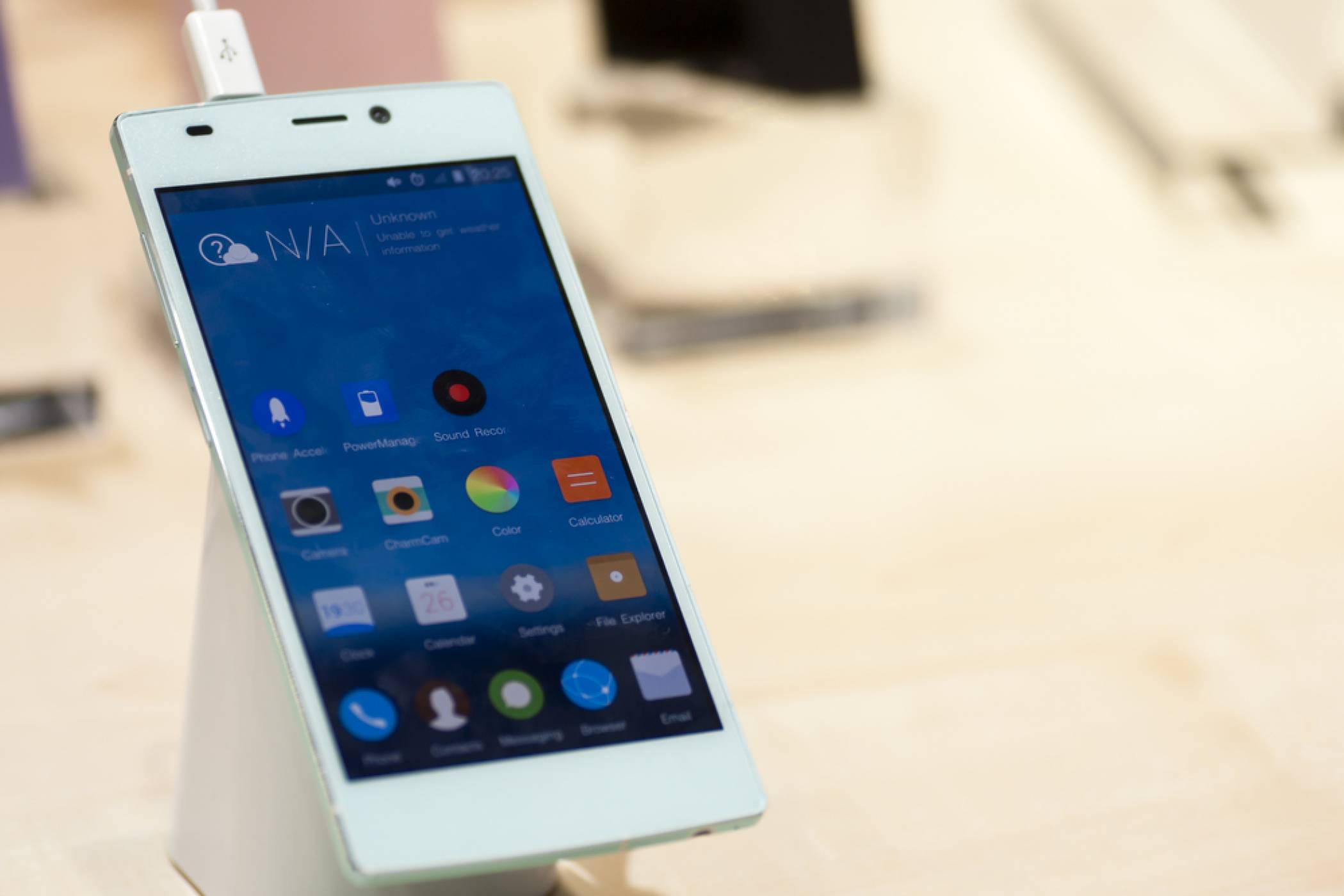 Вижте кой бюджетен китайски смартфон производител шпионира 20 млн. свои потребители 