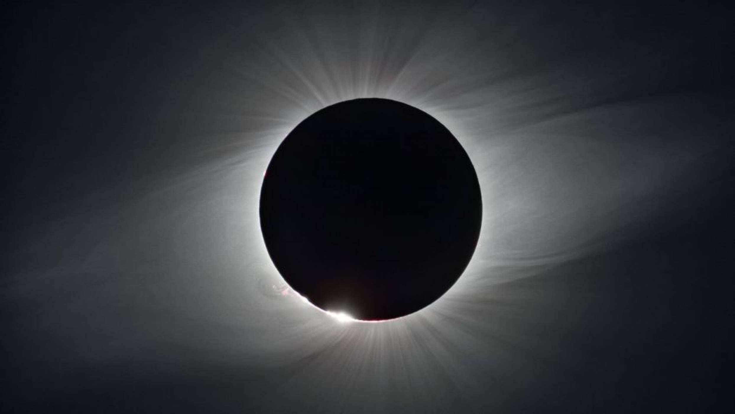 Ето какво да очакваме от единственото пълно слънчево затъмнение за 2020 г.