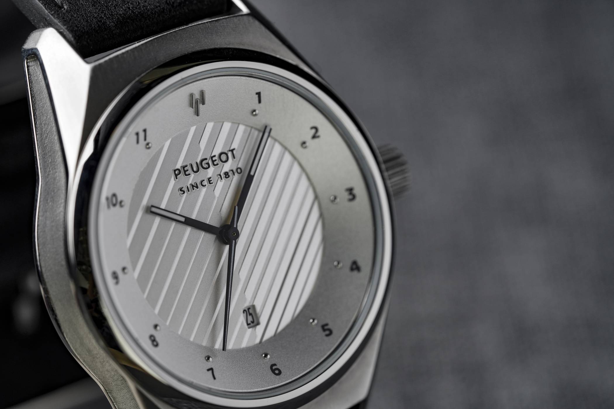 Peugeot създаде три неподвластни на времето часовника 