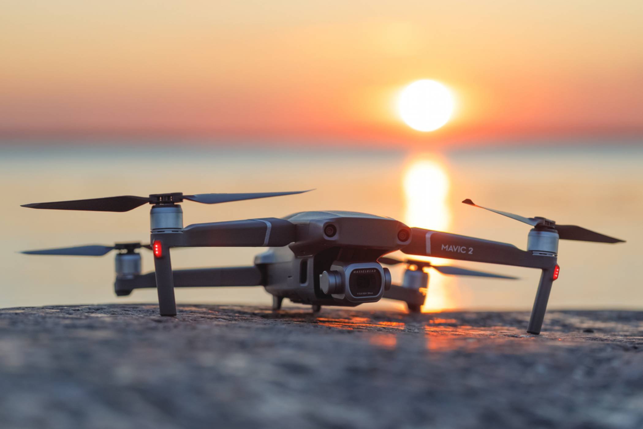 САЩ затръшна вратата пред водещия производител на дронове DJI 