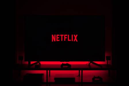 Феноменът Netflix – как продукциите на услугата променят света