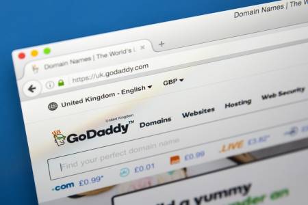 GoDaddy излъгаха служителите си с коледните бонуси