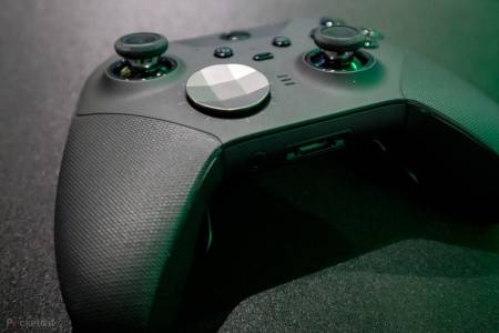Duracell не плаща тайно на Microsoft, за да слага AA батерии в Xbox контролера 