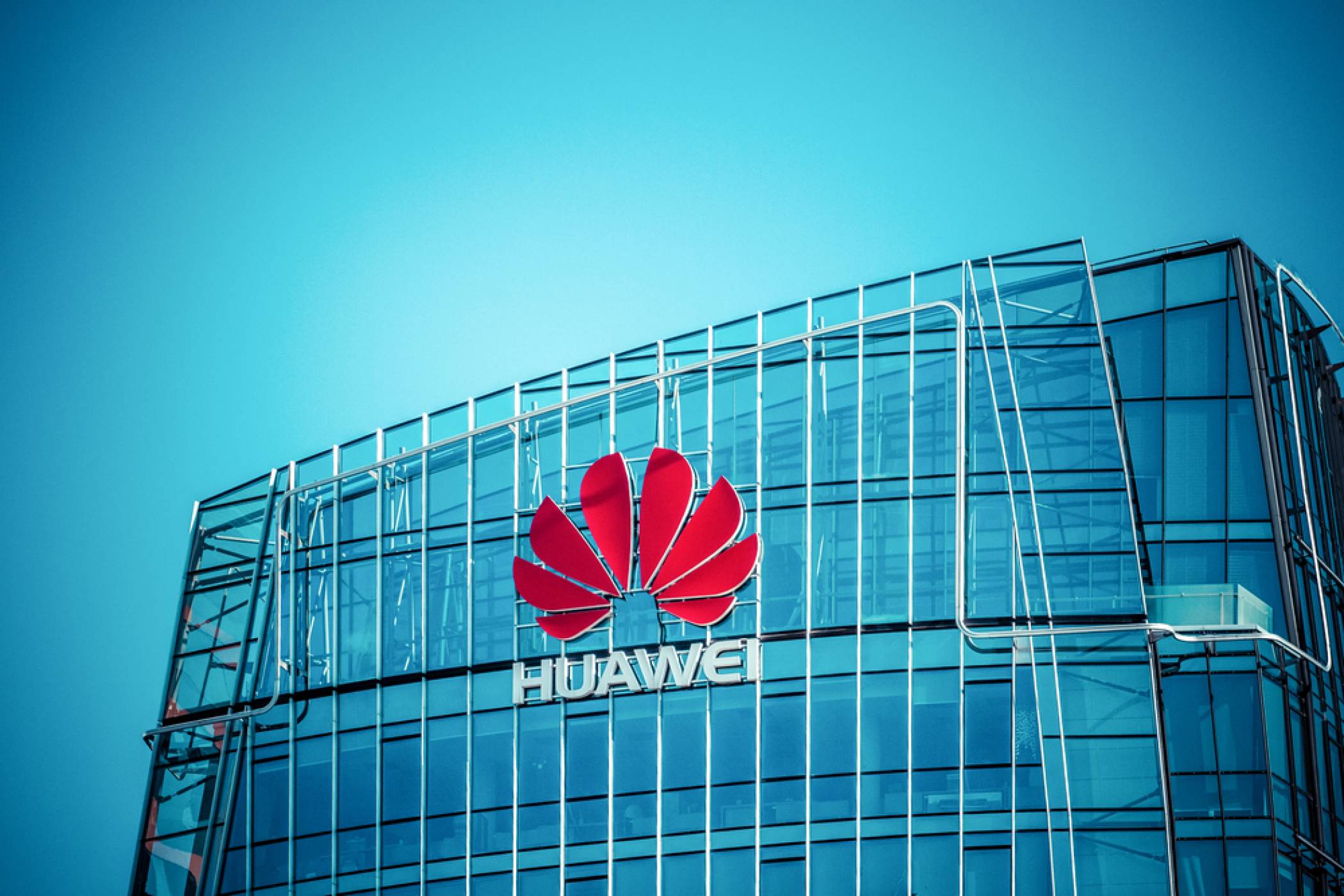 Шефът на Huawei покани Джо Байдън на телефонен разговор за разбирателство