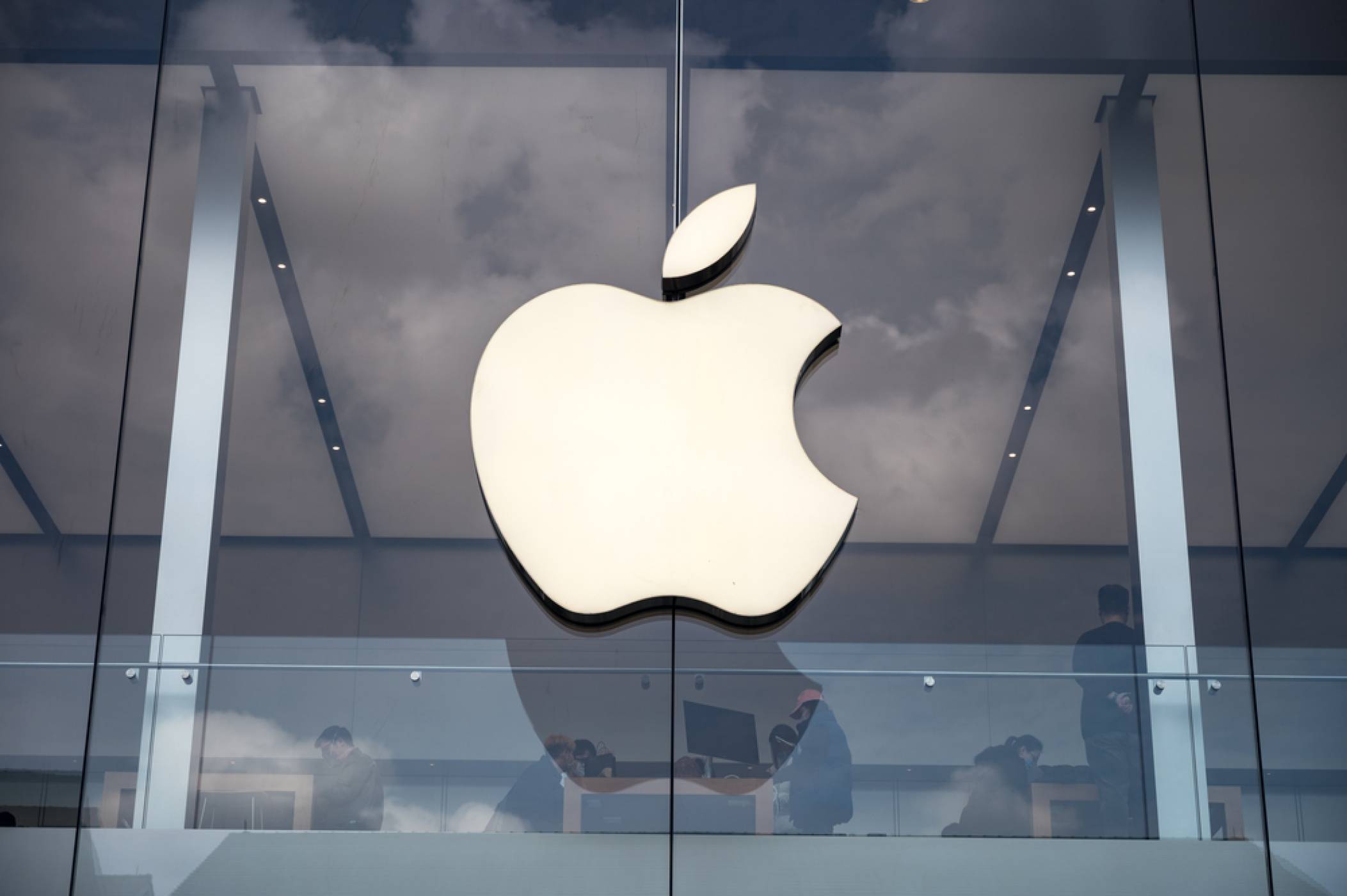 Сгъваемият iPhone ще поддържа Apple стилус