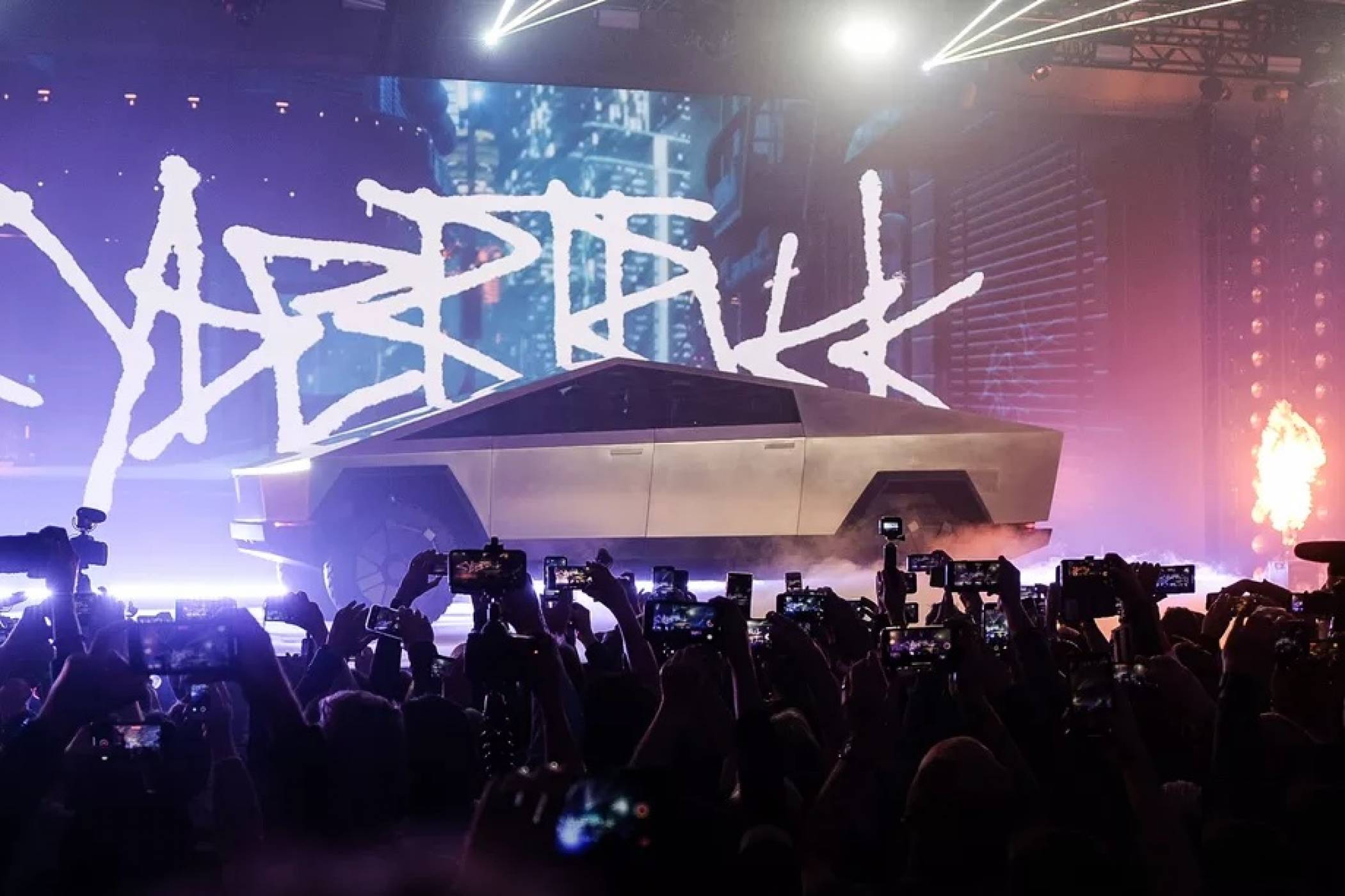 Tesla пуска своя социална мрежа