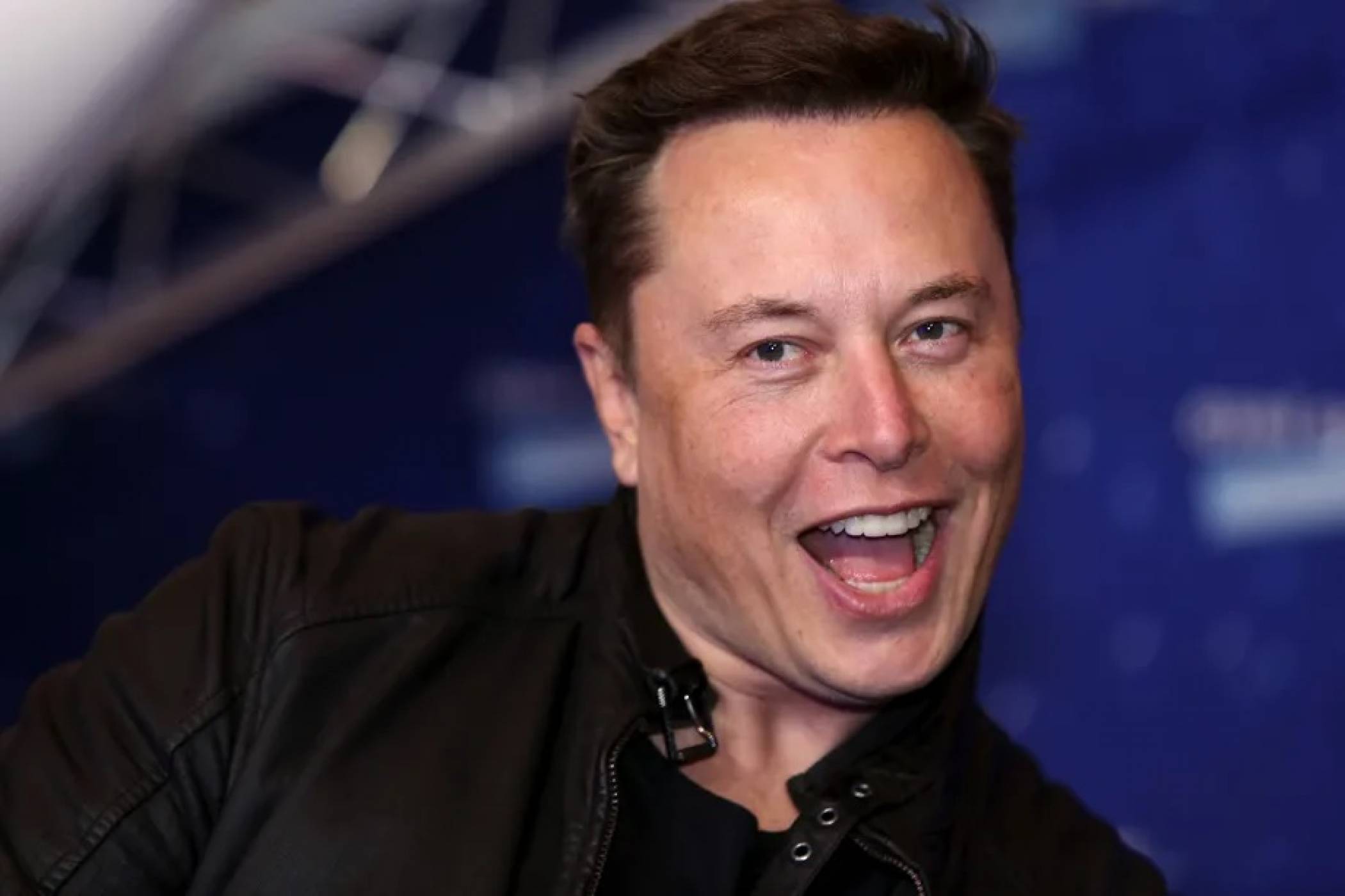 Tesla: Ние сме бизнесмени, а не шпиони 