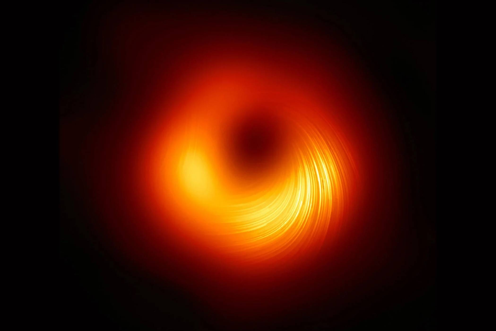 Това е най-подробната снимка на черна дупка до момента 
