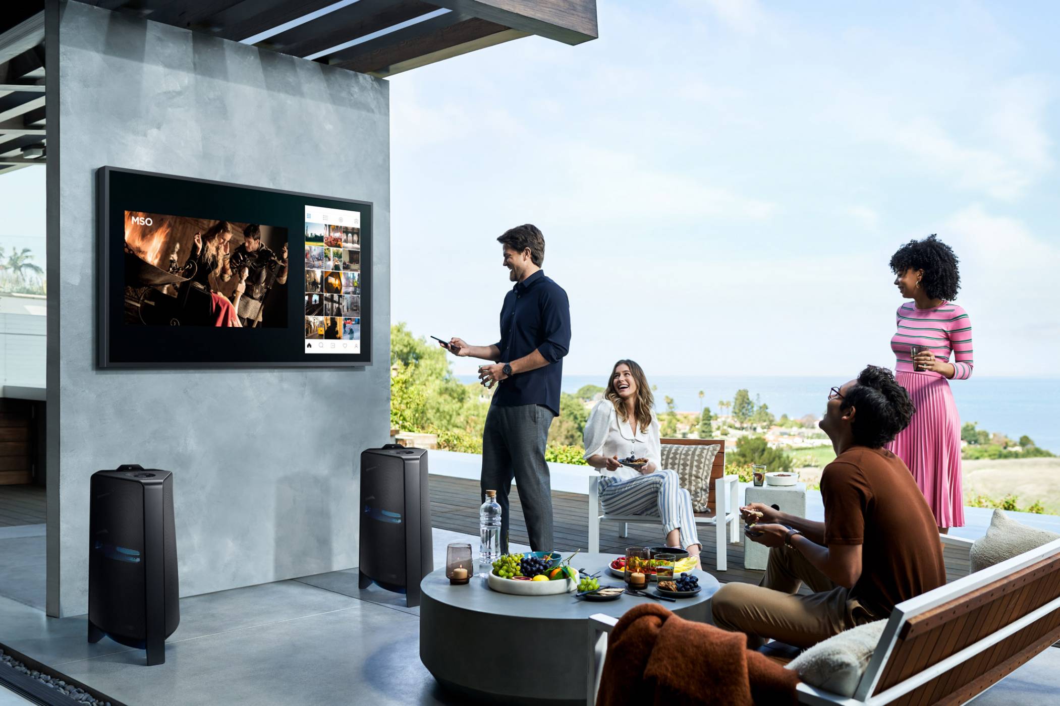 Samsung The Terrace: първият лайфстайл телевизор, пригоден за външни условия, вече е наличен в България