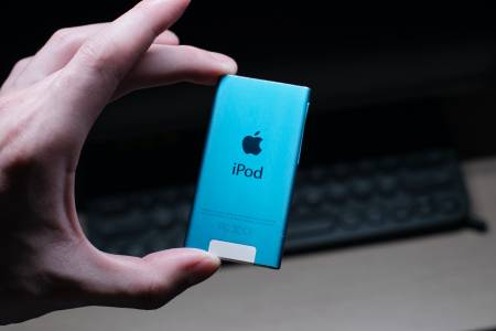 Какъв би бил светът с iPhone Nano според Стив Джобс