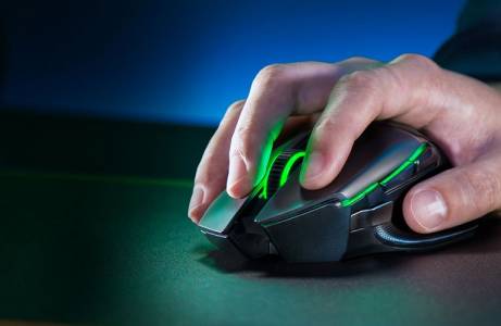 Невинна мишка на Razer дава пряк път на хакерите до компютъра ви 