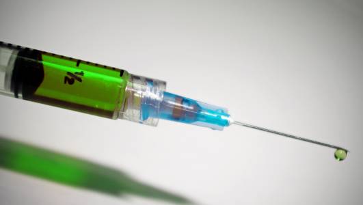 Мащабно проучване за ефектите от и около COVID-19 ваксините ще бори митове и предразсъдъци