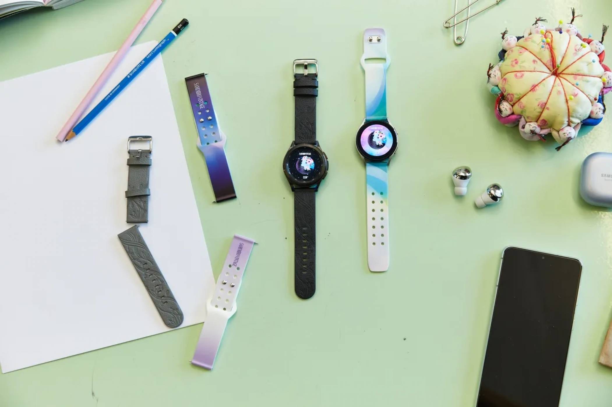 Новите еко каишки за Samsung Galaxy Watch 4 са изработени от ябълкови обелки 