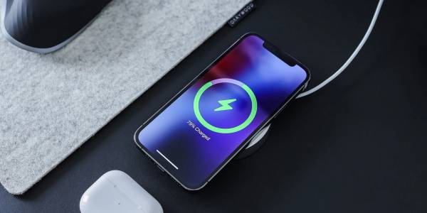 Телефоните на Apple и Samsung губят най-малко от цената си след една година