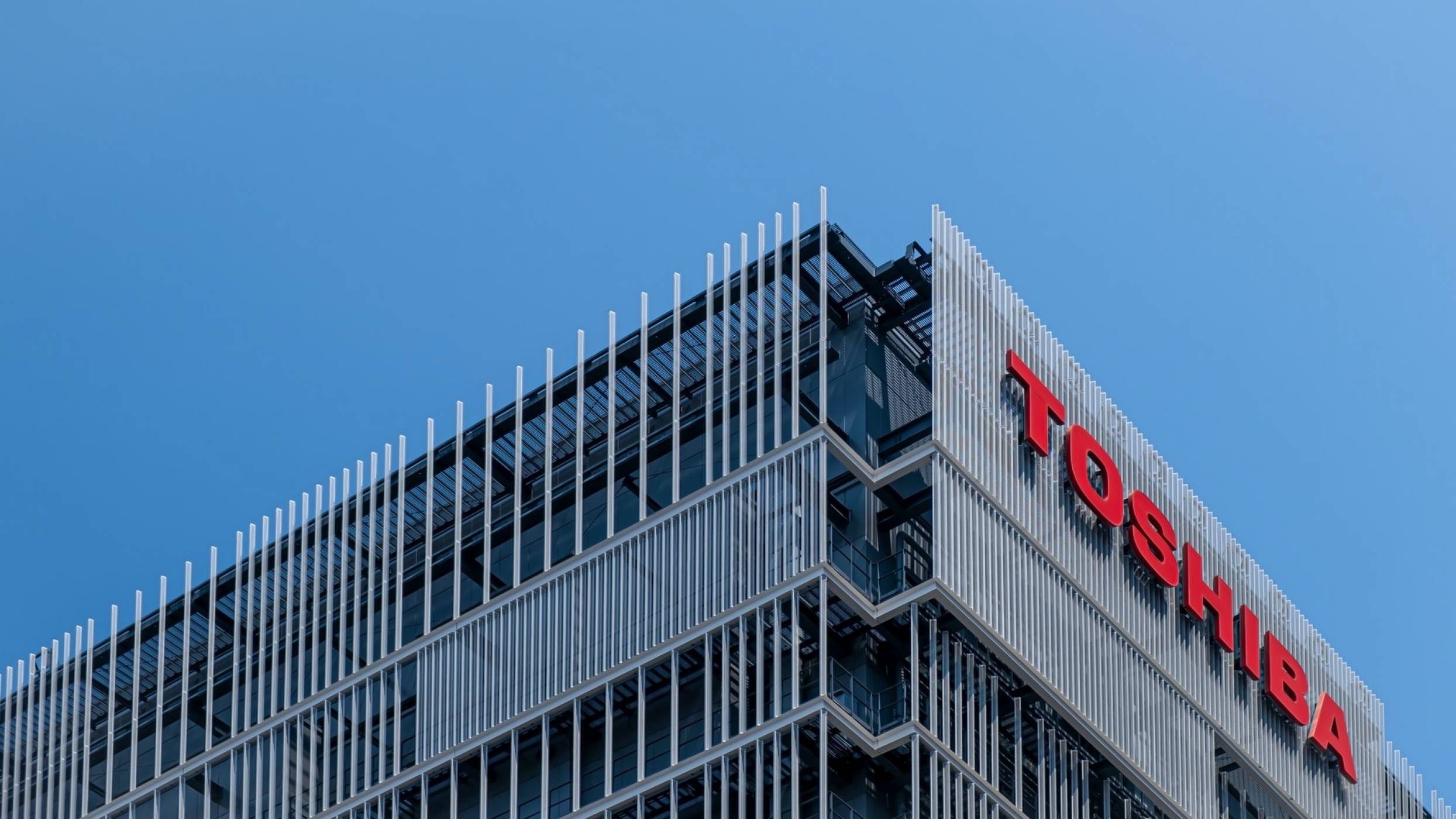 Без връщане назад: Toshiba се разделя на три компании