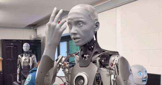 Видео показва робот с ужасяващо реалистични изражения на лицето (ВИДЕО)