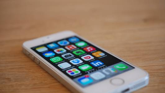 Иновативна iPhone функция бе разкрита изненадващо в патент от Apple 
