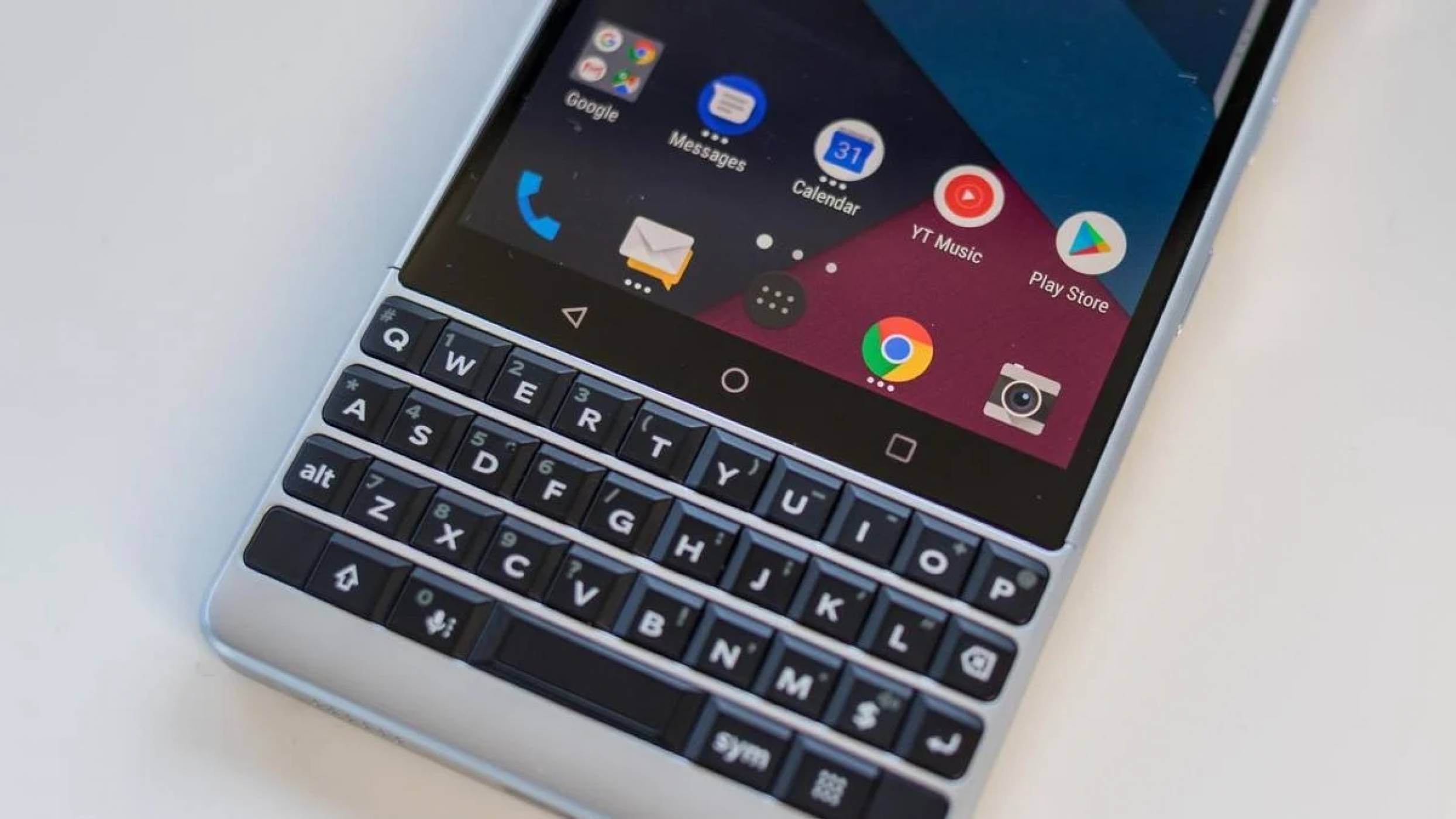  BlackBerry се върна към мъртвите, така както възкръсна от тях 