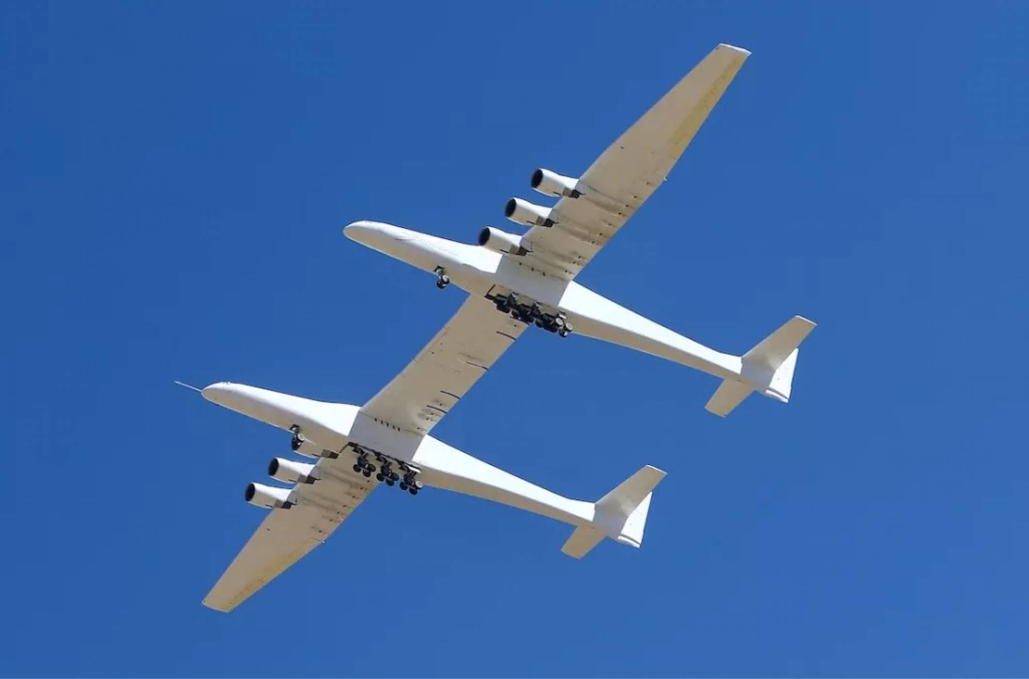 Най-големият самолет, строен някога, премина успешно четвъртия си тест