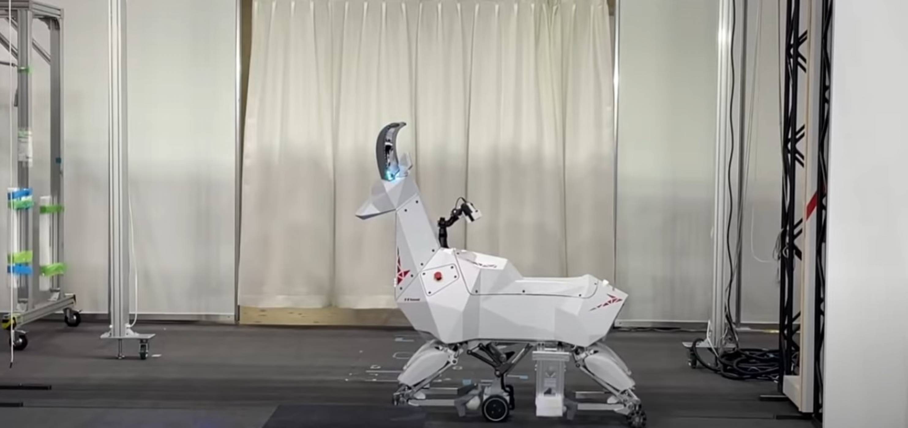 Kawasaki изобретиха роботизирана коза (ВИДЕО)